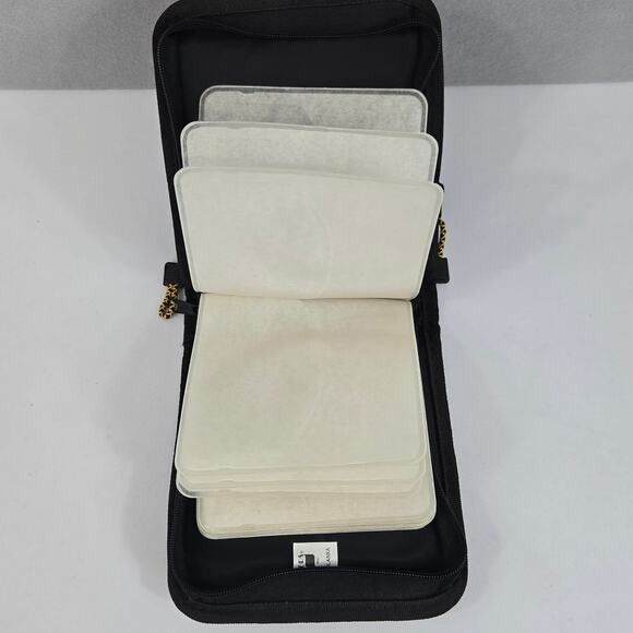 DVD/CD Soft Canvas Zippered Storage Case Soft Sleeve Holder for 24 DVD's or CD's - Picture 8 of 9